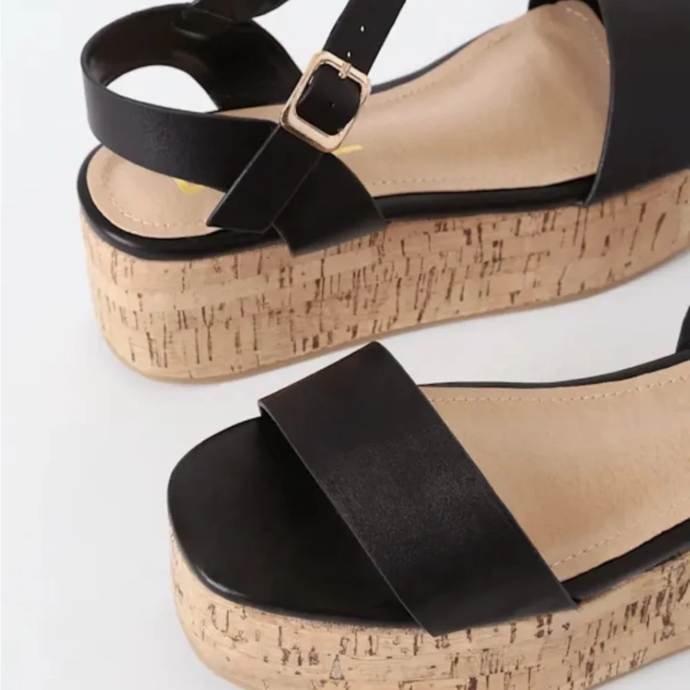 Lulu’s Black “Grecia” Platform Sandals